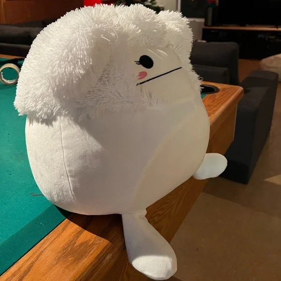 16" EVER bigfoot squishmallow 🤍❄️ - Picture 3 of 4